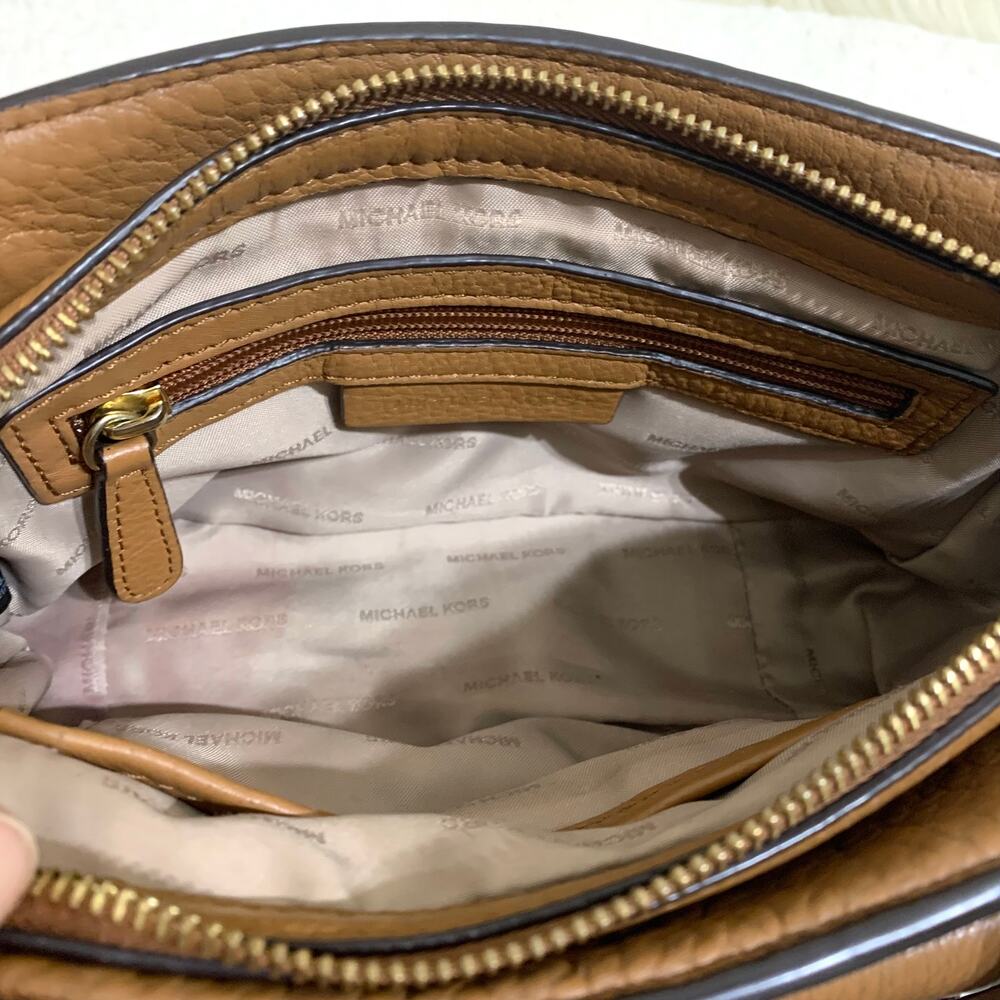 MICHAEL KORS Brown Leather Multi-compartment E/W MITCHELL Chain Camera Crossbody - Picture 11 of 16